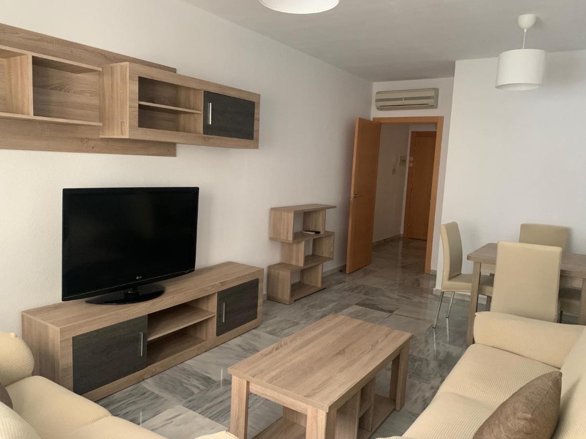 Piso De 3 Dormitorios Cerca De La Playa Y Del Recinto Ferial Appartement